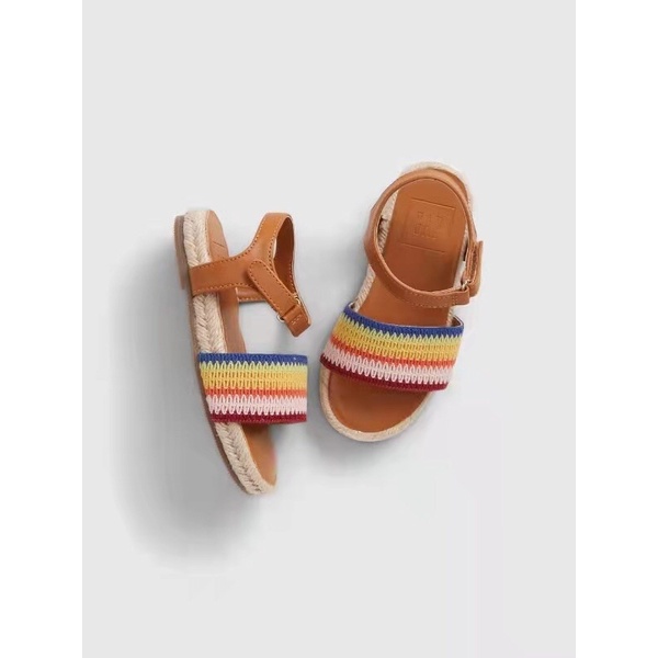 Sandal bé gái, Gap dư xịn