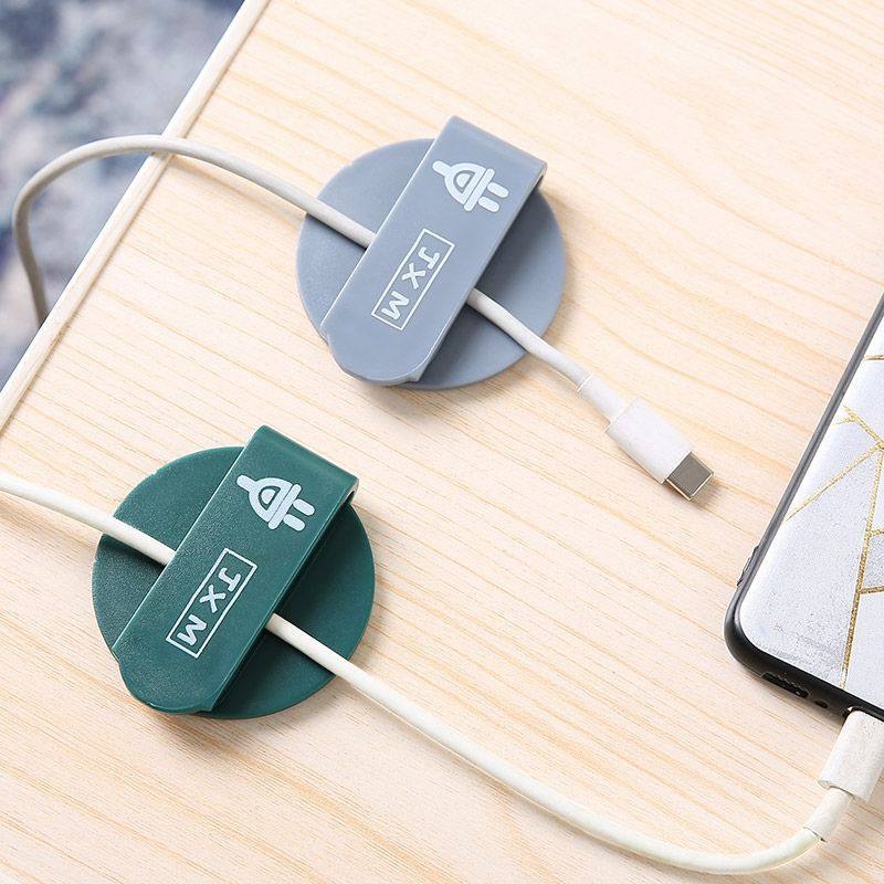 Set 3 Móc Treo Phích Cắm Điện Gắn Tường Đa Năng