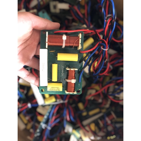 Phân Tần 1 bass 1 tép giá 350k/1 đôi