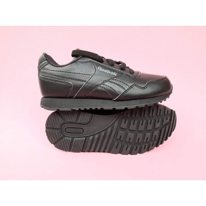 Giày xuất cho bé trai