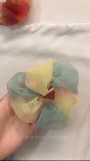 Cột tóc scrunchies cầu vồng