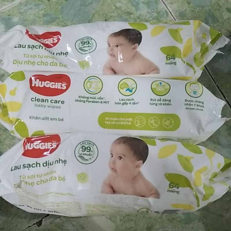 Combo 3 bịch Khăn ướt Huggies không mùi 64 tờ hàng khuyễn mãi