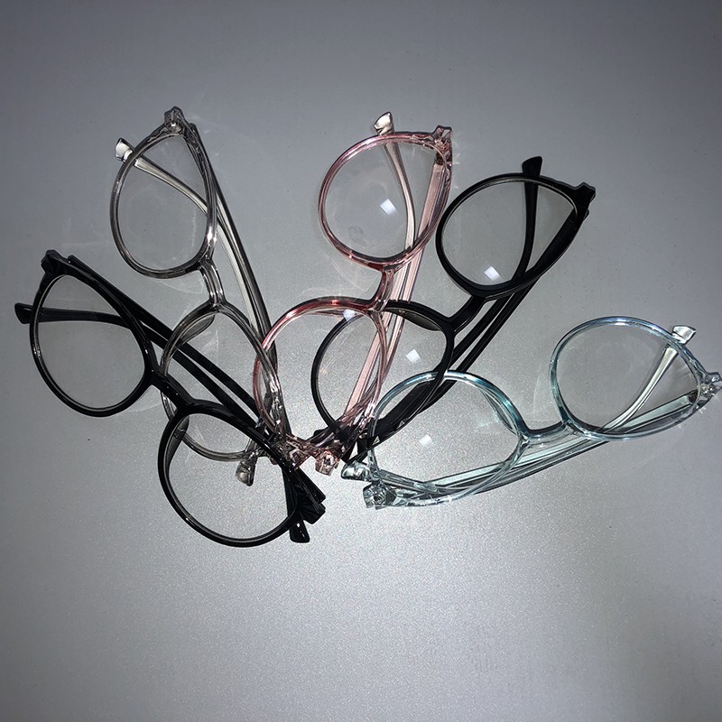 Kính đeo 0°-400° dùng cho học sinh sinh viên tiện lợi | BigBuy360 - bigbuy360.vn