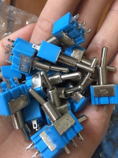 10 Công Tắc Gạt MST 102