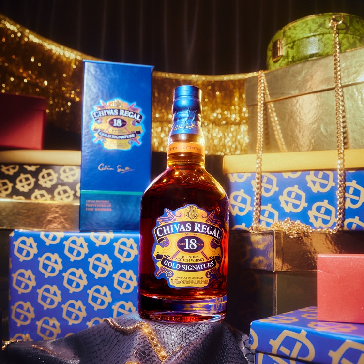 Rượu Chivas Regal 18 YO Nồng Độ Alc 40% 700ml  Kèm Hộp