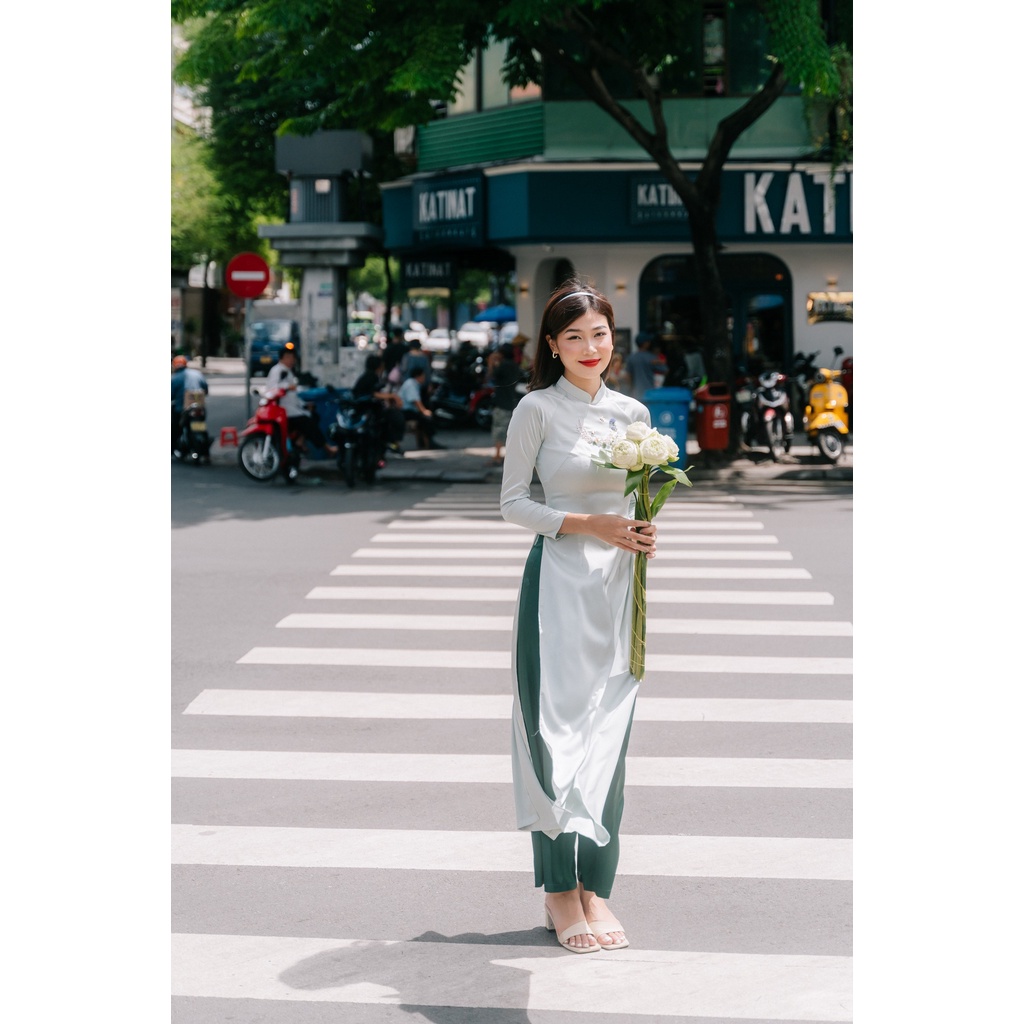 MINX - Áo Dài Lụa Thêu Tay Hy Viên