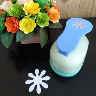 [QUÀ TẶNG KÈM] Dập Hoa Cúc 8 Cánh Trợ Lực Size 7cm