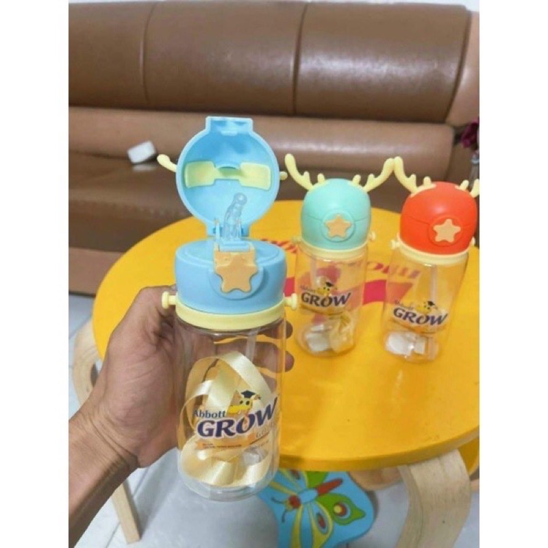 Bình Nước Có ống hút