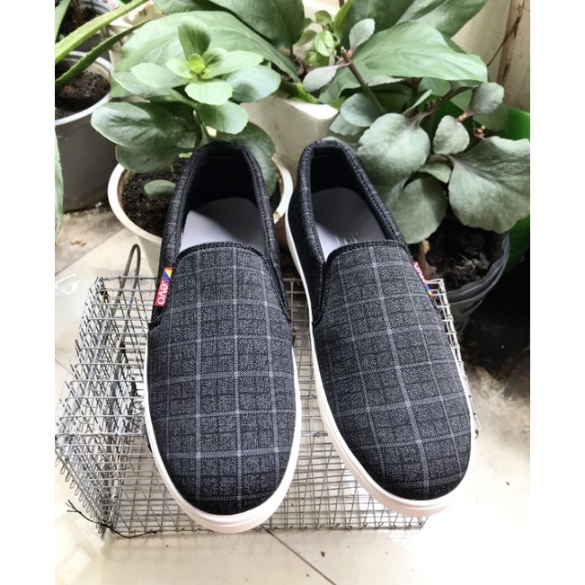 Giày lười vải nam phom đẹp, mẩu mới, họa tiết kẻ sọc, mã LV11, size từ 38 -43, màu xám đen
