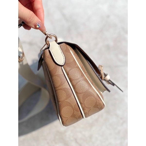 Túi Coach da thật  bao đẹp để được đồ siêu nhiều