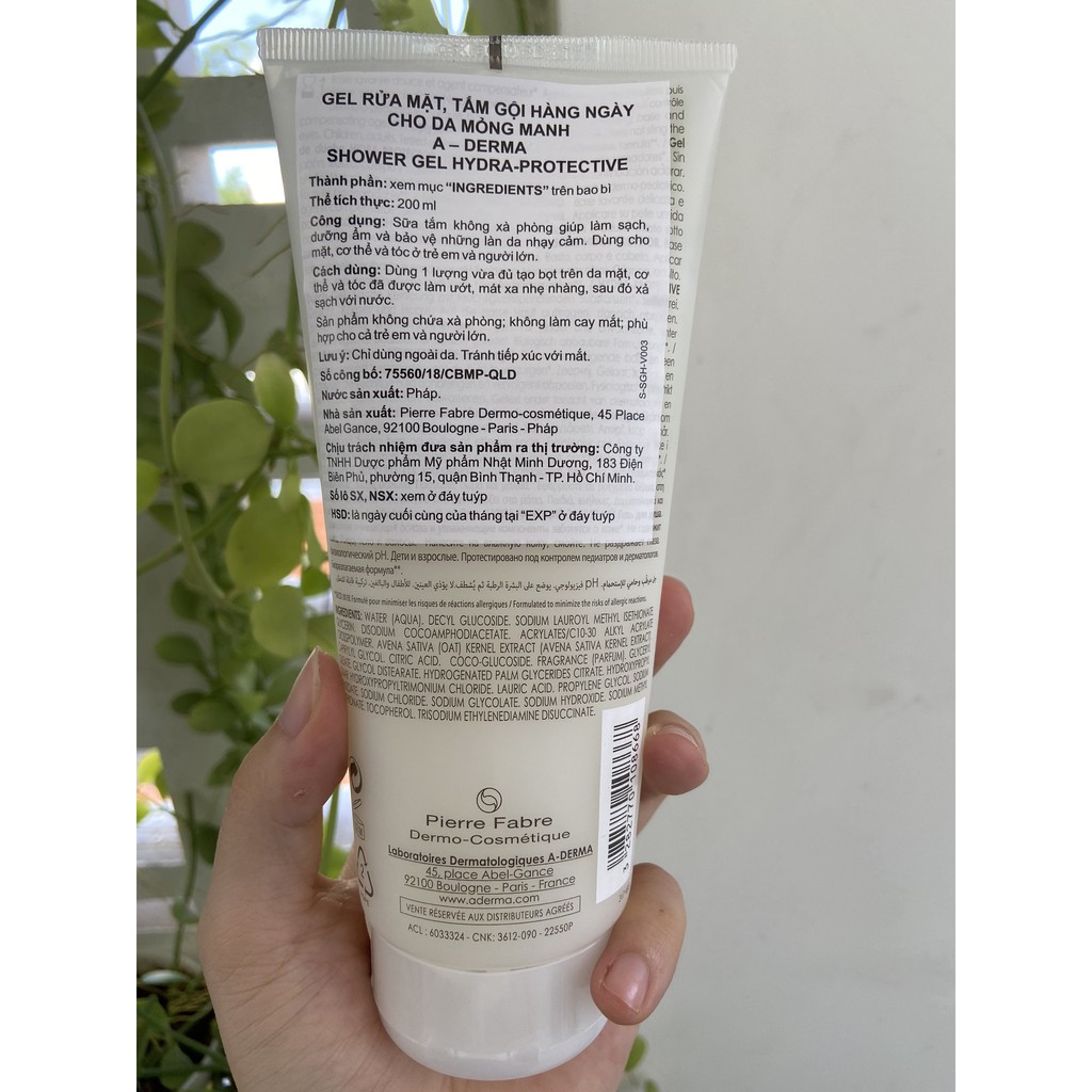 Sữa rửa mặt và tắm Aderma cho da khô và da thường 500ml