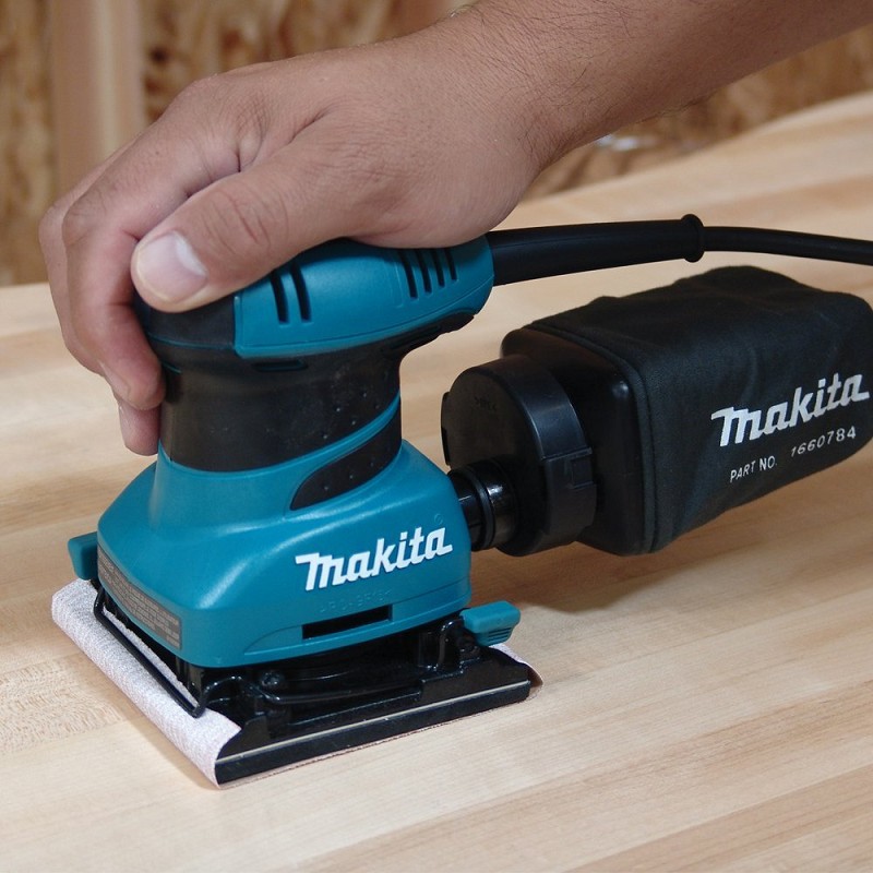 Máy chà nhám rung hình chữ nhật Makita BO3710