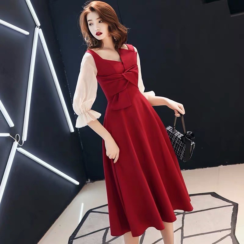 Đầm Noel xoè đỏ tay phối lưới đính sao tiểu thư