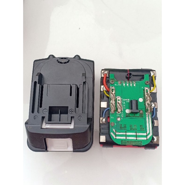 Pin Makita 18v 5ah LGDBHE218650