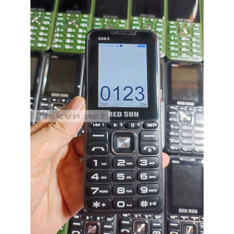 Điện thoại 4 sim RED SUN 6 loa toa, pin khủng, có chức năng thay đổi giọng nói-Bảo hành 12 tháng