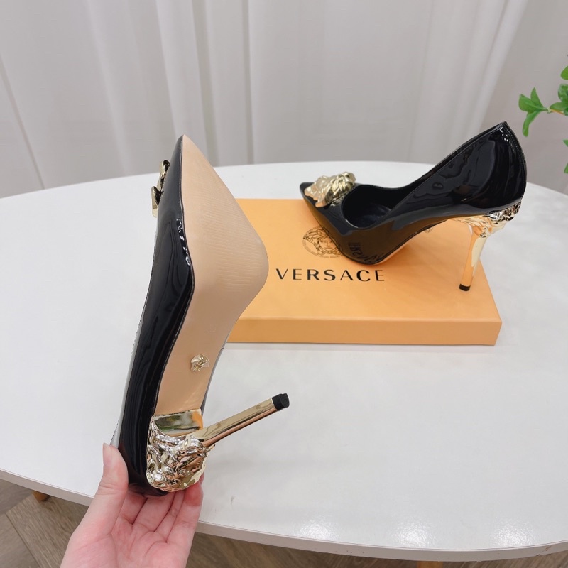 Đầm Versace bóng gót 9f về chất da bóng cực sang ✔Sz 35/38 ✔Full box, bill túi  Giá 480