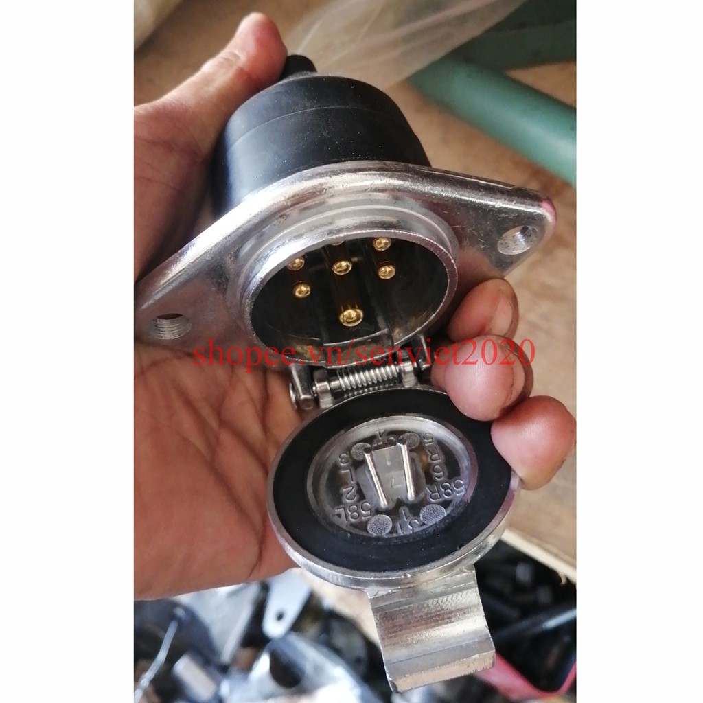 Ổ Cắm Điện Nối Mooc - Cabin Xe Tải Loại 7 Lỗ (Phích Cái / Phích Âm)