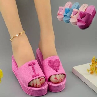 Dép nhựa dẻo trái tim