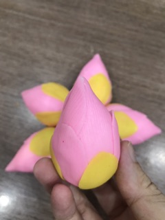 Nụ Sen đất sét