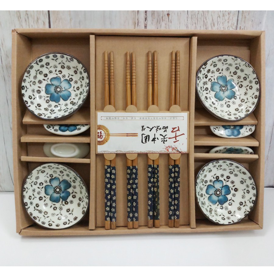 Bộ 4 bát chấm sứ + đũa