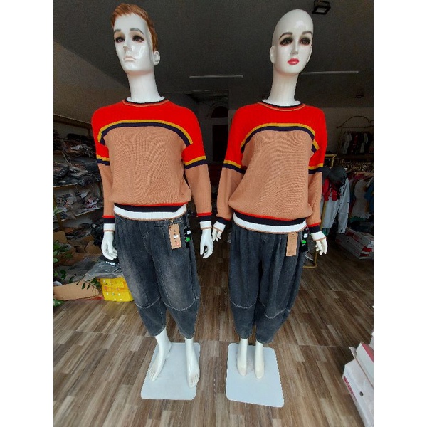 set đồ đôi nam và nữ . áo len pha cầu vai và quần jeans lót lông ( có bán rời )₫
