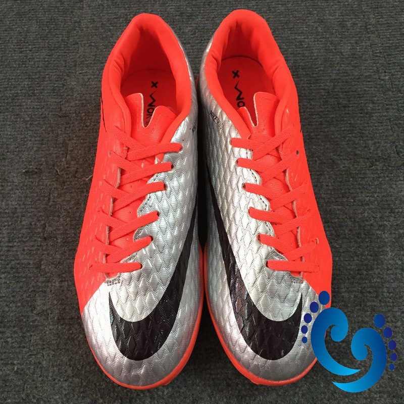 Giày đá bóng Hyper18 cam pha nhân tạo