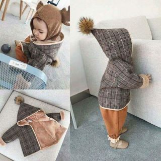 Áo khoác kẻ lót lông cừu