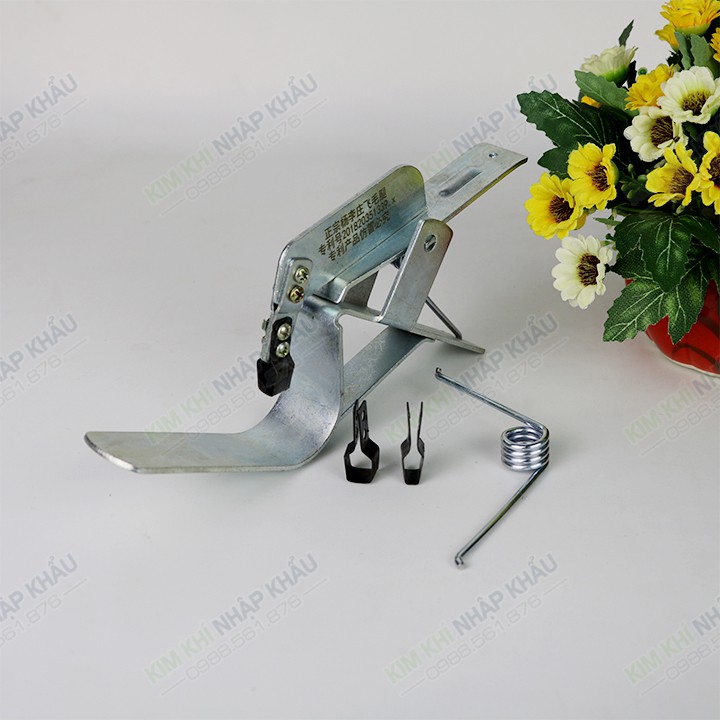 Dụng cụ khoanh vỏ điều tiết sinh trưởng của cây loại to - D64