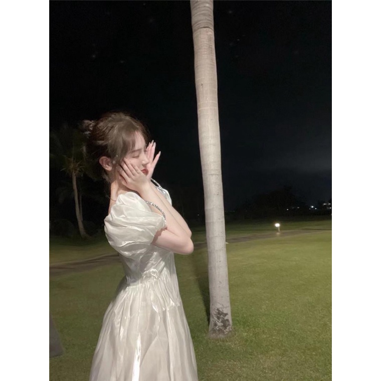Đầm đi biển ôm eo vải ánh ngọc trai thiết kế kiểu bươm bướm phong cách Pháp retro cổ tích xinh xắn
