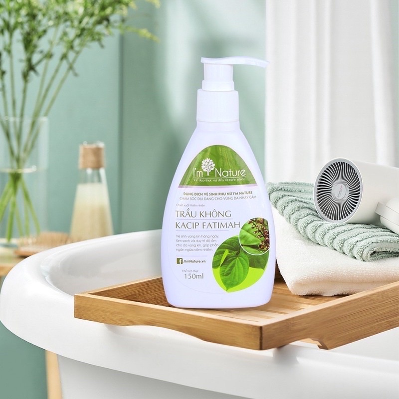 Dung Dịch Vệ Sinh Phụ Nữ Trầu Không I'm Nature Kacip Fatimah 150ml Chính Hãng