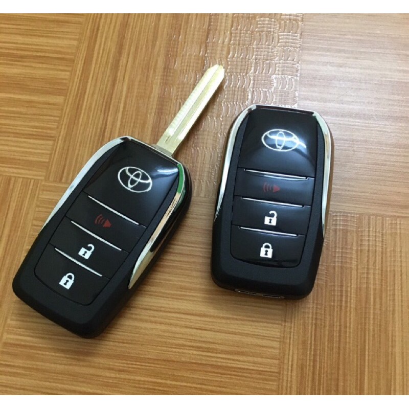 Vỏ chìa khoá độ gập TOYOTA ( 3 nút ) các dòng xe đời 2015 - 2020