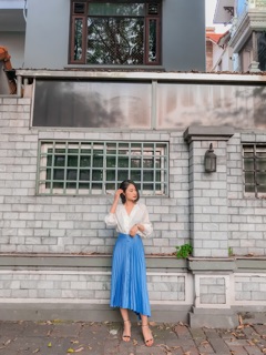 Áo sơ mi H&M cổ chữ V