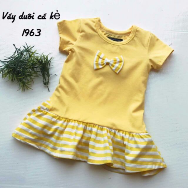 Váy đuôi cá, nơ ngực
