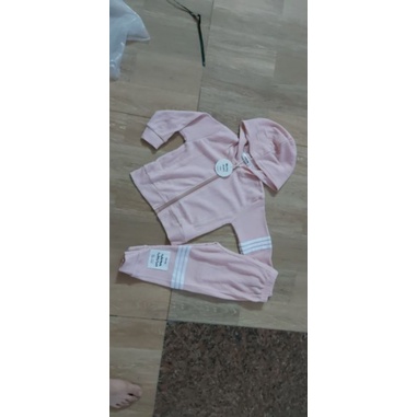 Bộ thể thao cho bé gáiChất liệu cotton tổ ongSize từ 8-18kg