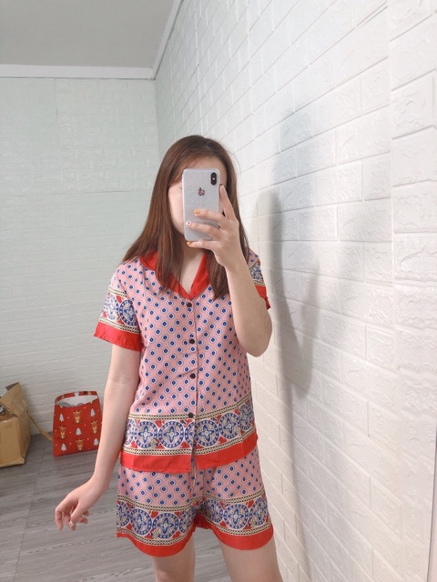 Bộ lụa kẻ họa tiết