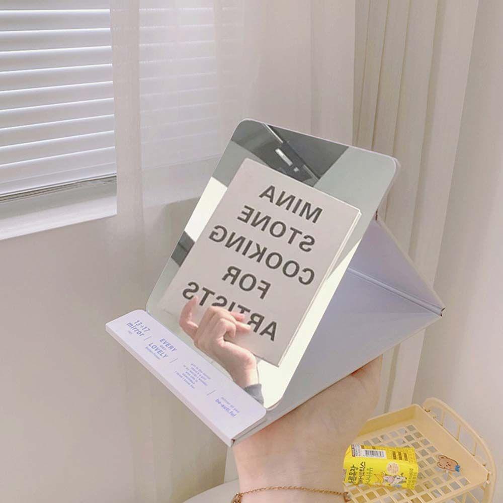 Gương Trang Điểm Gấp Gọn Họa Tiết Hoạt Hình Dễ Thương