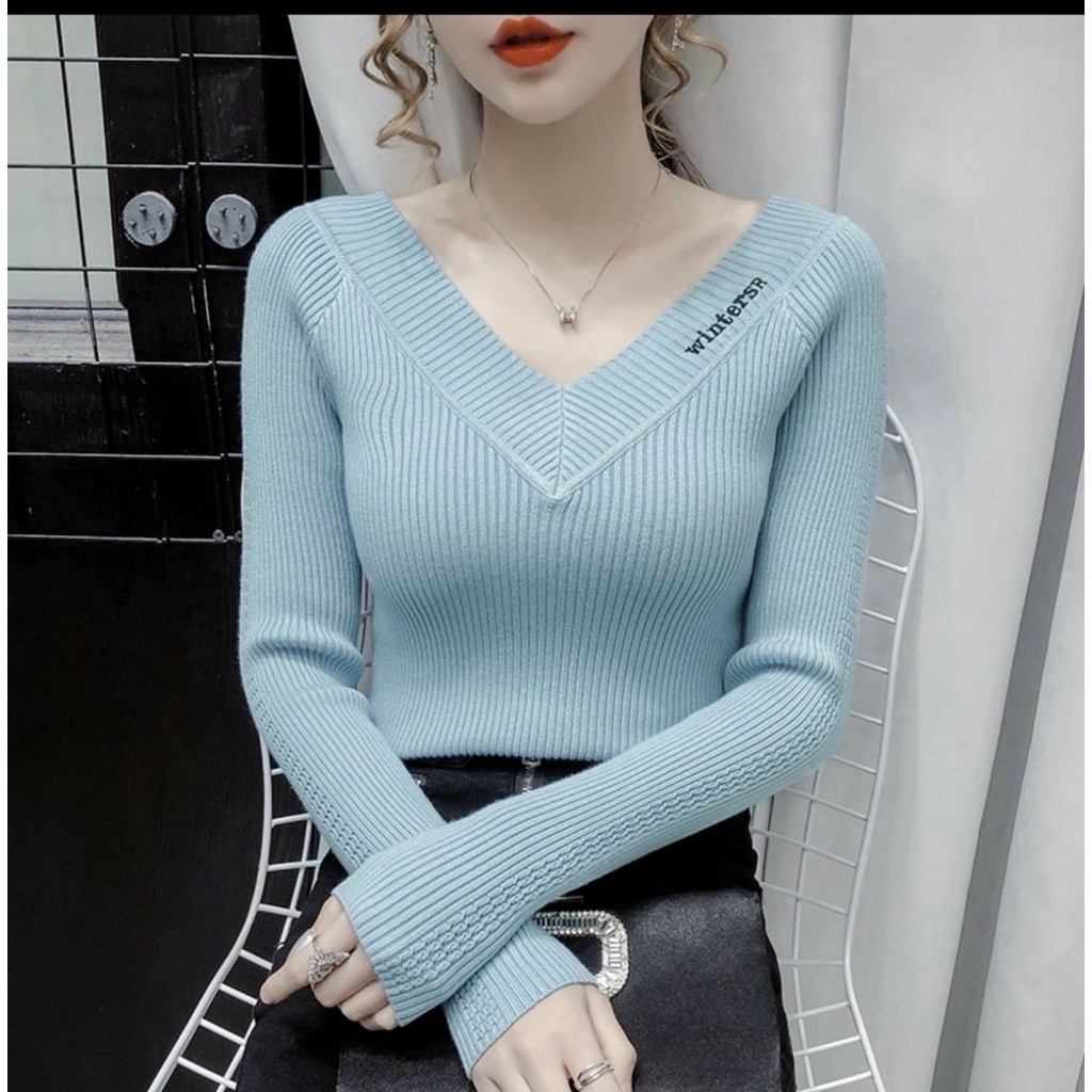 Áo thun gân tay dài cổ V rộng thêu chữ Winter- áo thun cổ tim đính nút tay dài MC