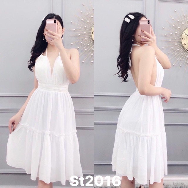 Đầm yếm cột cổ xoè hở lưng