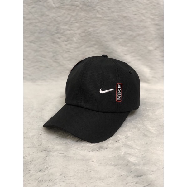 Nón lưỡi trai  dù thêu logo nhỏ đơn giản - Nón kết nam nữ