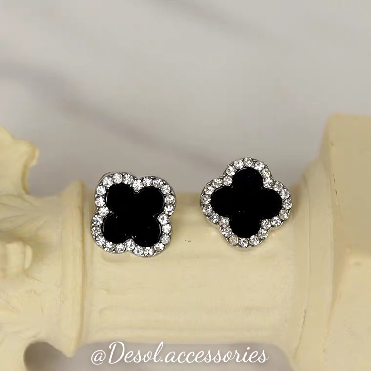 Khuyên tai, bông tai hoa nhí Black Littel Flower ER071 Desol.accessories