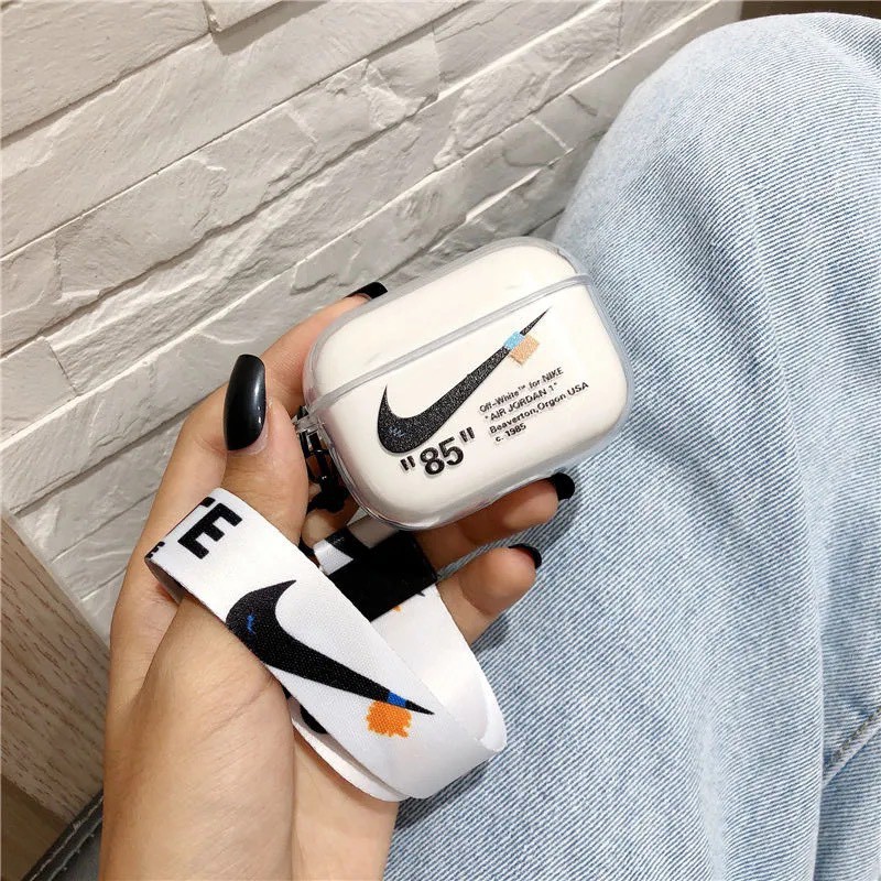 Vỏ Bảo Vệ Hộp Sạc Tai Nghe Airpods 1 / 2 / Pro Với Móc Hình Giày AJ