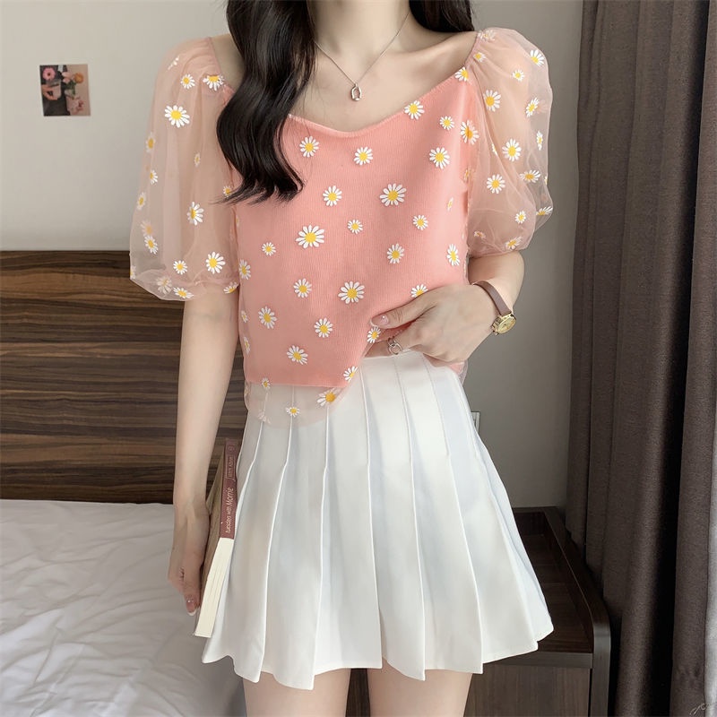 Áo dáng ngắn IELGY tay phồng cổ chữ V in hình hoa cúc nhỏ phong cách Pháp thời trang mùa hè 2022 dành cho nữ