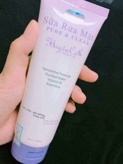 Sữa Rửa Mặt Trắng Da Cao Cấp Huyền Cò