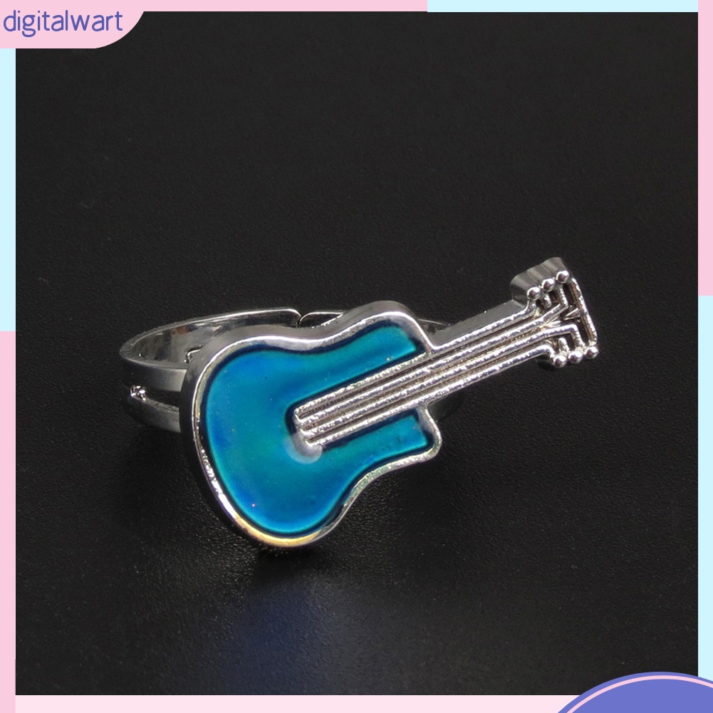 Nhẫn bóp hình đàn guitar thay đổi màu sắc theo tâm trạng