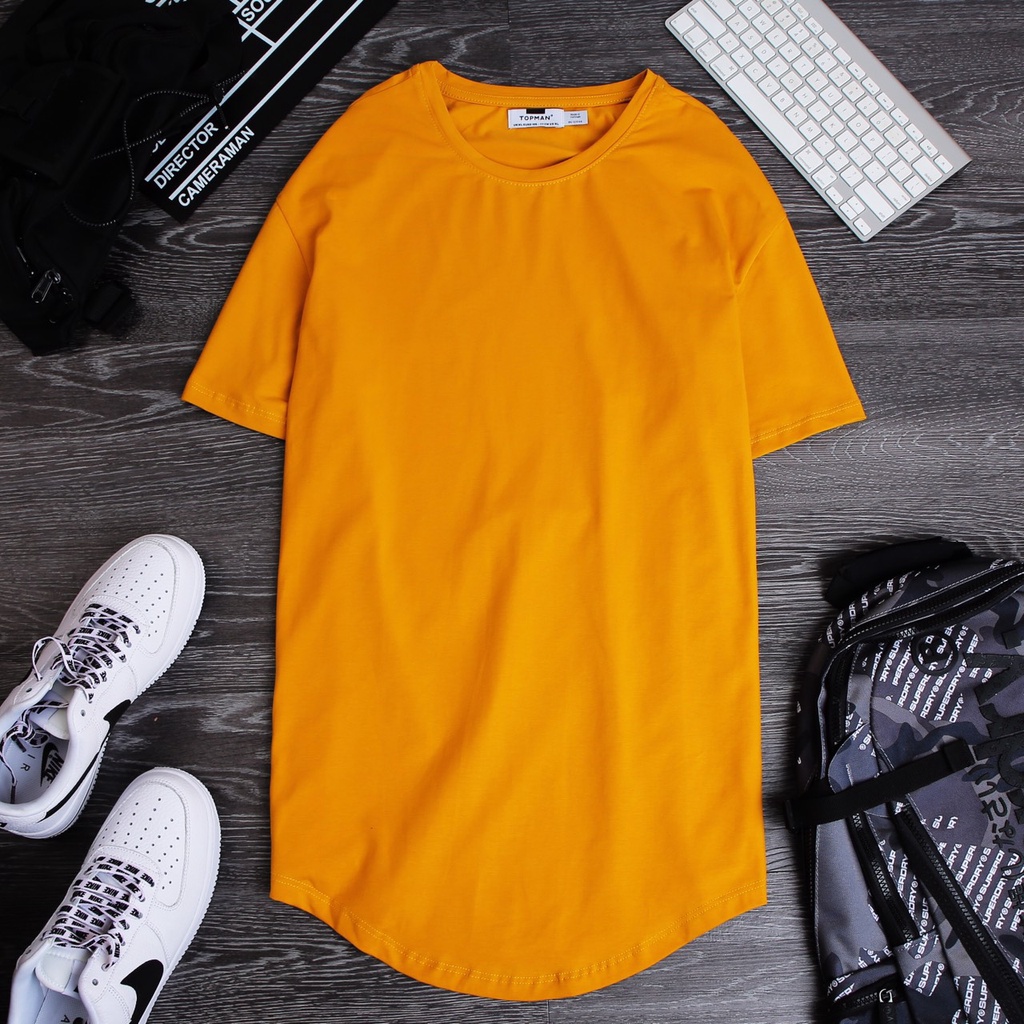 Áo thun vạt bầu một trong những best item được các chàng trai từ Á sang Âu 👌