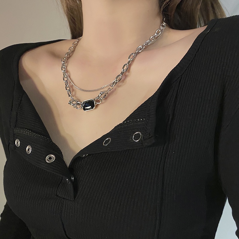 Vòng cổ Hai Lớp Đính Ngọc Lục Bảo Thời Trang Nữ