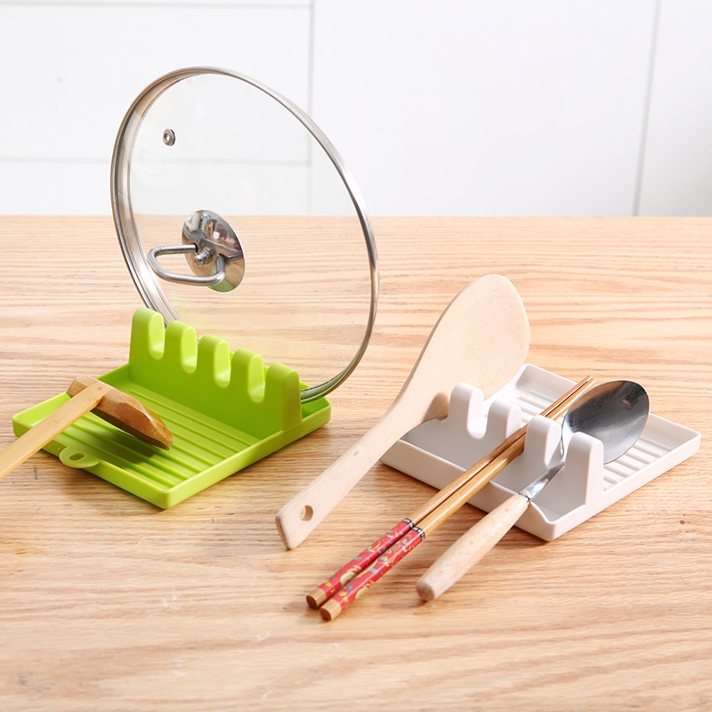 Anti-drip plastic spoon and chopsticks holder convenient for the kitchen