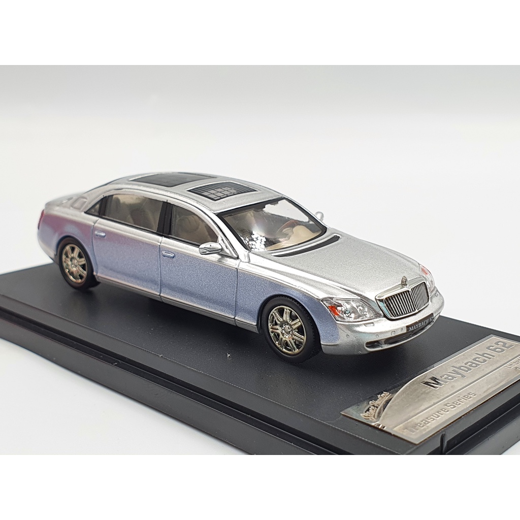 Xe Mô Hình Mercedes-Benz Maybach 62 Tỉ lệ 1:64 Hãng sản xuất Stance Hunters ( Bạc )