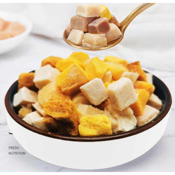 Lòng đỏ trứng gà đông khô mèo, chó, hamster - Thức ăn đông khô Masti lòng đỏ trứng hộp 160g