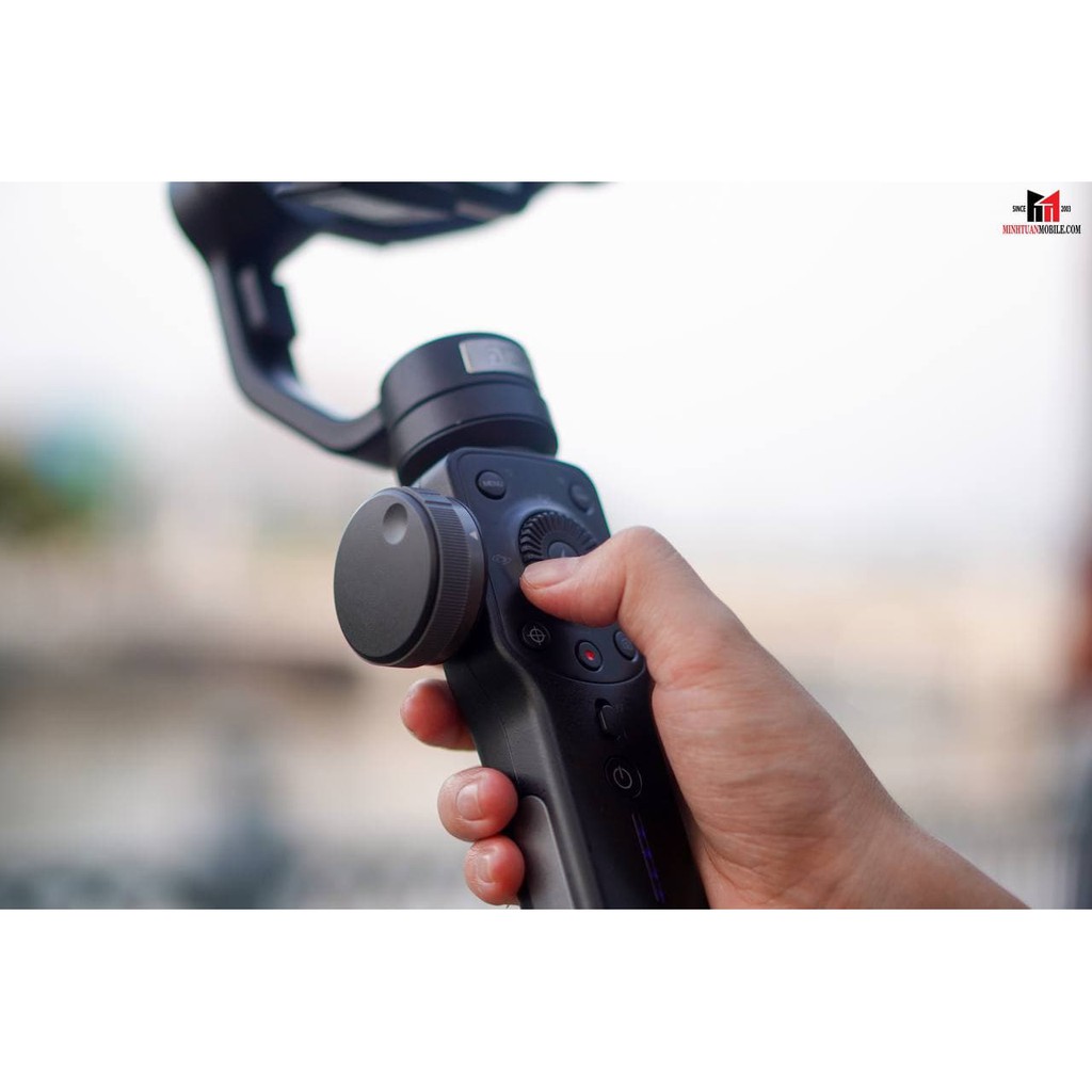 Tay cầm chống rung cho điện thoại Gimbal Zhiyun Smooth 4